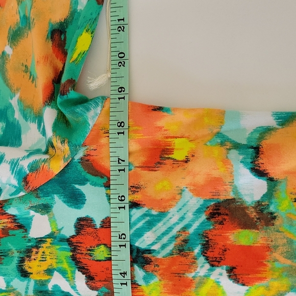 *SOLD* Caribbean Joe floral vibrant colorful short-sleeve top women's small NEW - Picture 9 of 11
